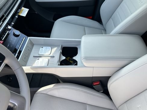 New 2027 Hyundai Santa Fe Limited FWD image 18