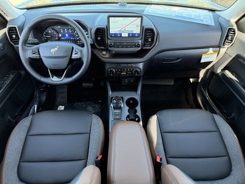 New 2024 Ford Bronco Sport Outer Banks w/ Tech Package image 11