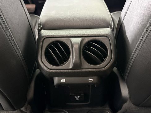Used 2023 Jeep Gladiator Overland w/ LED Lighting Group AWD/4WD image 25