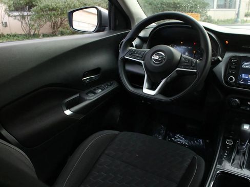 Used 2021 Nissan Kicks SV image 23