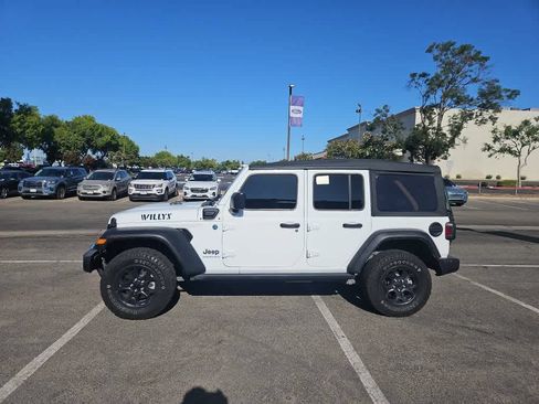 Used 2023 Jeep Wrangler Unlimited AWD/4WD image 4