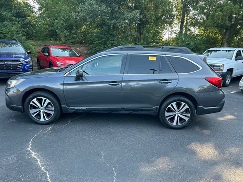 Used 2019 Subaru Outback 2.5i Limited AWD/4WD image 7