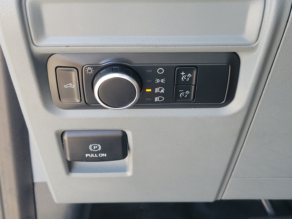 Used 2022 Ford F150 XL RWD image 25