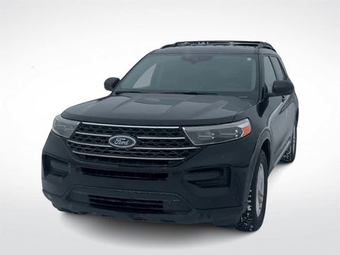 Used 2020 Ford Explorer XLT w/ Comfort Package image 4
