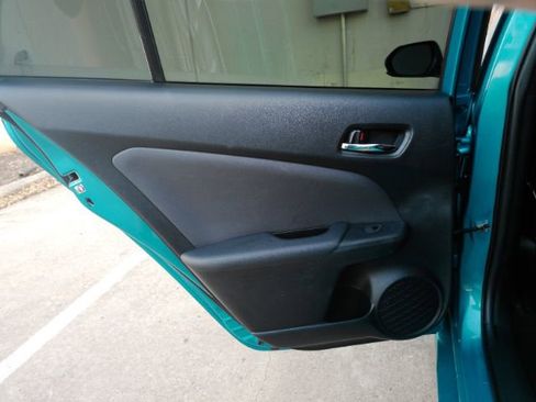 Used 2021 Toyota Prius Prime XLE image 16