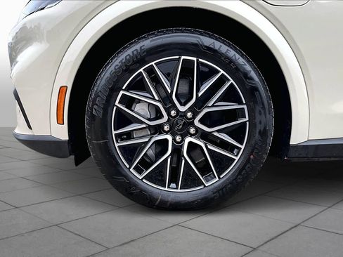 Used 2025 Ford Mustang Mach-E Premium image 10