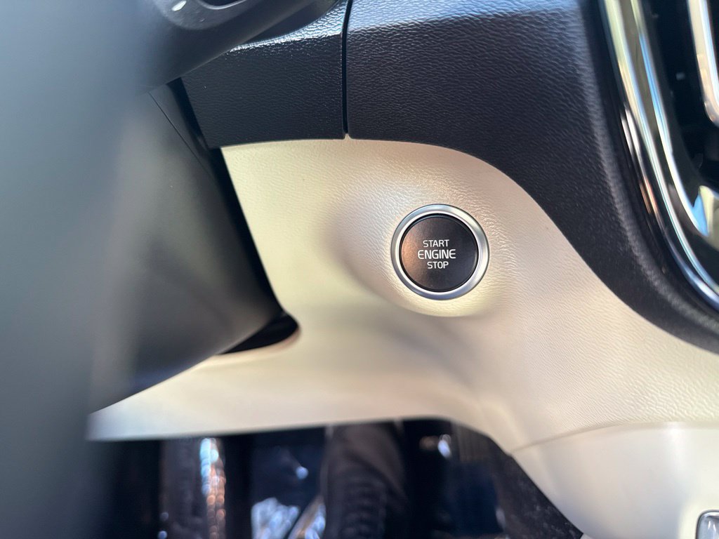 Used 2020 Volvo XC40 T5 Inscription AWD/4WD image 32