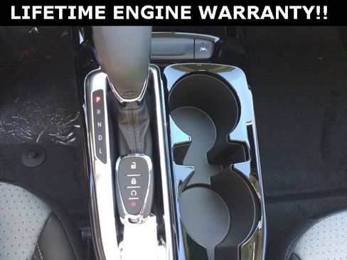 New 2025 Chevrolet Trax LT w/ Driver Confidence Package image 17