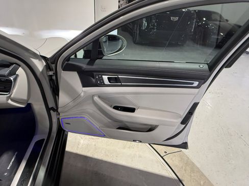 Used 2022 Porsche Panamera GTS image 51