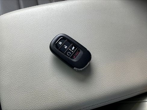 Used 2024 Honda CR-V EX-L image 32