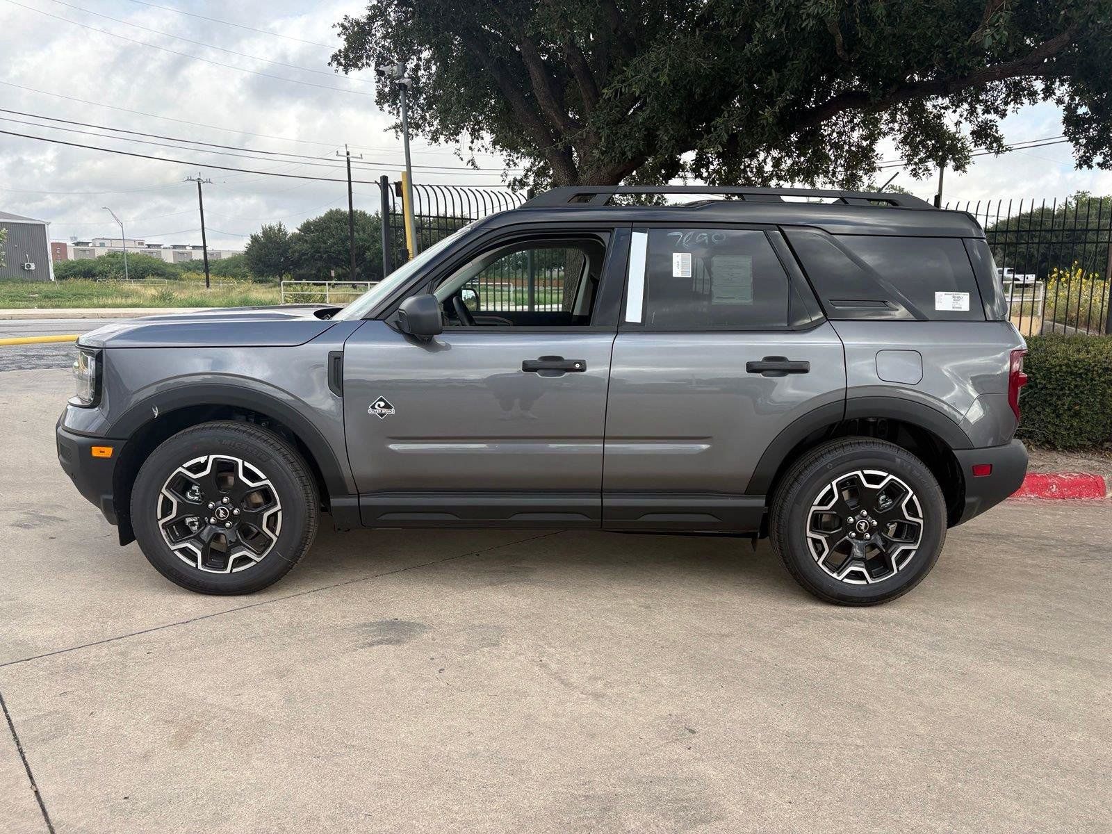 New 2026 Ford Bronco Sport Outer Banks w/ Outer Banks Tech Package+ AWD/4WD image 2
