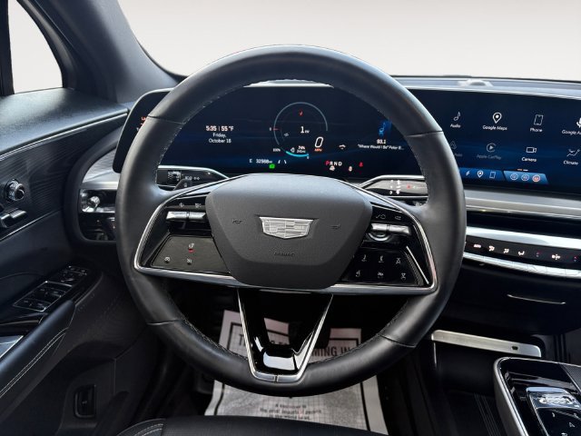 Used 2024 Cadillac Lyriq Luxury w/ LPO, Floor Liner Package AWD/4WD image 12