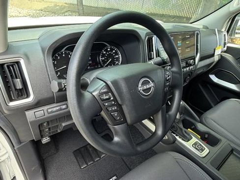 New 2026 Nissan Frontier SV w/ Tow Package AWD/4WD image 31