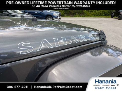 Used 2017 Jeep Wrangler Unlimited Sahara w/ Connectivity Group AWD/4WD image 12