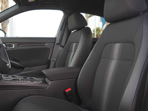 Used 2025 Honda Civic Sport image 11