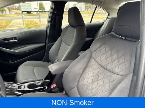 Used 2020 Toyota Corolla LE image 9