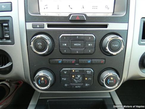 Used 2016 Ford Expedition XLT w/ Equipment Group 202A RWD image 32