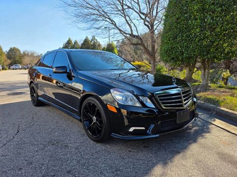 Used 2011 Mercedes-Benz E 350 4MATIC Sedan image 7