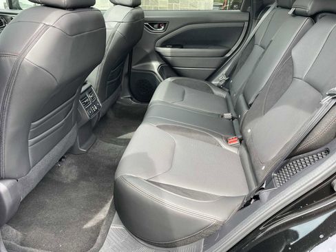 New 2026 Subaru Forester Touring AWD/4WD image 9