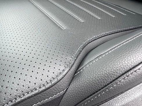 New 2026 Mercedes-Benz GLC 300 4MATIC image 23