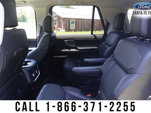 Used 2025 Ford Expedition Platinum AWD/4WD image 20