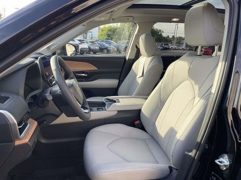 Used 2026 Toyota Grand Highlander AWD Hybrid image 26