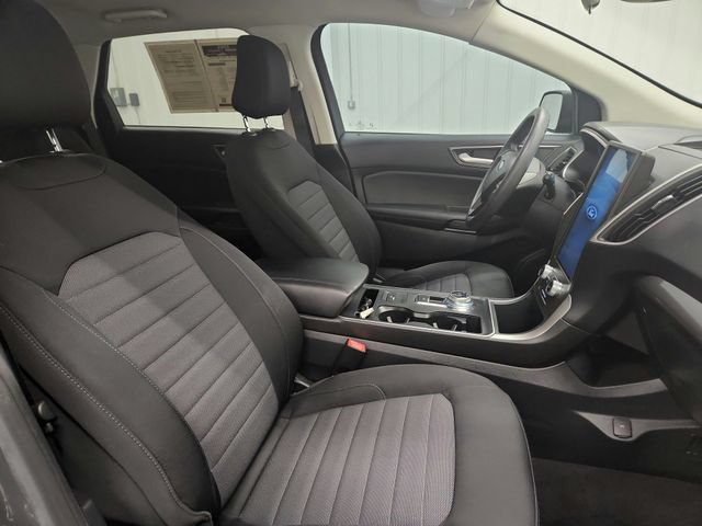Used 2021 Ford Edge SE FWD image 25