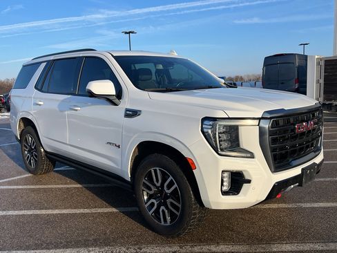Used 2021 GMC Yukon AT4 w/ AT4 Premium Package image 9