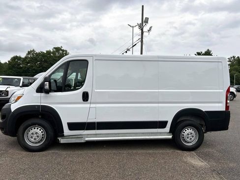 Used 2025 RAM ProMaster 2500 w/ U-Haul Equipment Group FWD image 6