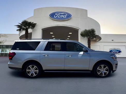 Certified 2022 Ford Expedition Max Limited AWD/4WD image 5