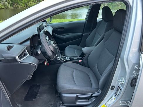 Used 2022 Toyota Corolla LE image 14