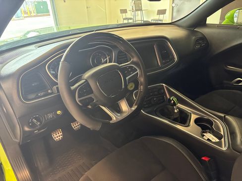 Used 2015 Dodge Challenger SRT w/ Technology Group RWD image 11