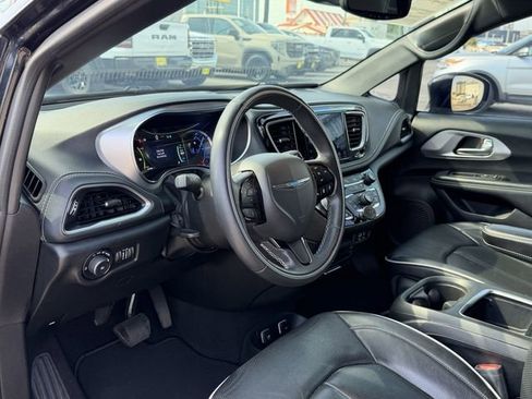 Used 2020 Chrysler Pacifica Limited w/ Advanced Safetytec Group image 14