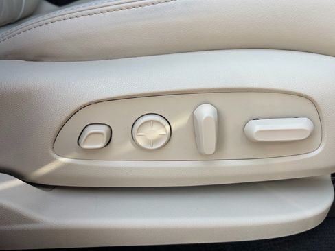 Used 2024 Buick Enclave Avenir w/ Trailering Package, 5000 lbs. FWD image 38