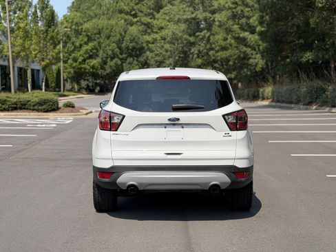 Used 2017 Ford Escape SE AWD/4WD image 6