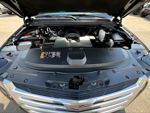 Used 2019 Cadillac Escalade ESV Luxury image 10