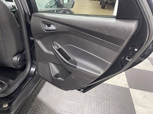 Used 2018 Ford Focus SE FWD image 13