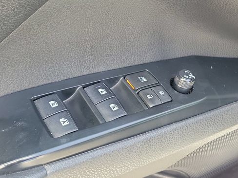 Used 2019 Toyota Camry SE w/ Convenience Package FWD image 22