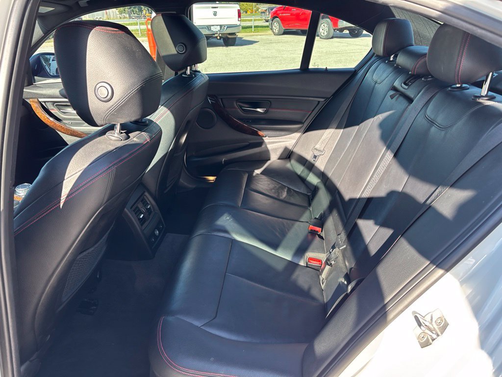 Used 2015 BMW 328i xDrive Sedan AWD/4WD image 14