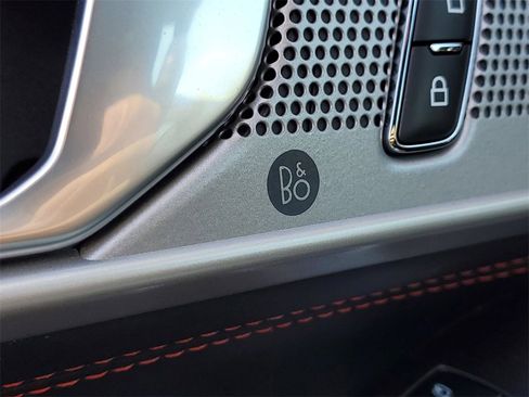 Used 2023 Ford Explorer ST-Line image 18