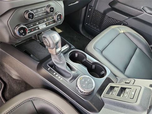Used 2025 Ford Bronco Outer Banks image 19