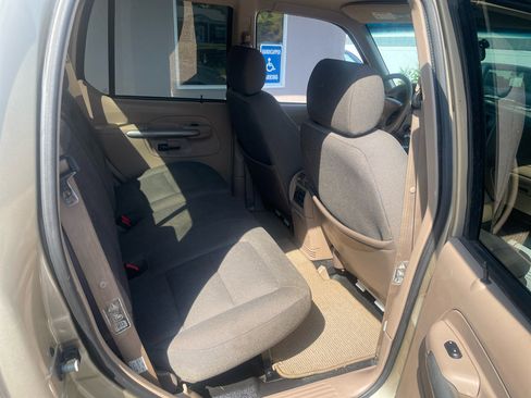 Used 2002 Ford Explorer Sport Trac 4x4 image 27