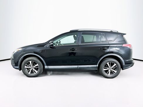 Used 2018 Toyota RAV4 XLE image 4