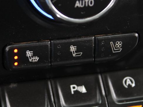 Used 2019 Chevrolet Silverado 1500 LTZ w/ LTZ Plus Package image 29