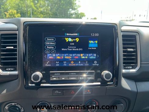 Used 2024 Nissan Frontier SV AWD/4WD image 11