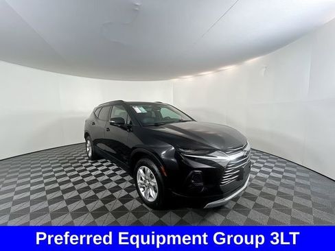 Used 2022 Chevrolet Blazer LT image 2