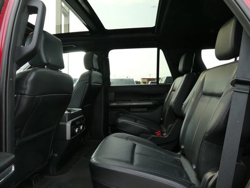 Used 2020 Ford Expedition XLT w/ Equipment Group 202A AWD/4WD image 20