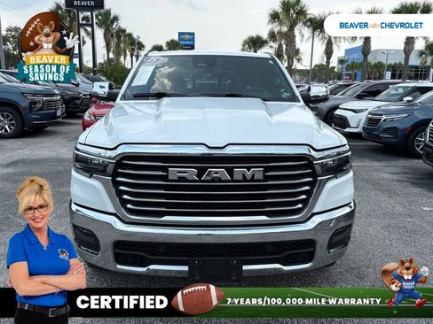 Used 2025 RAM 1500 Laramie AWD/4WD image 3