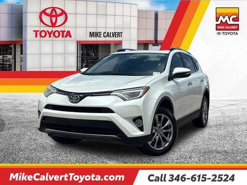 Used 2018 Toyota RAV4 Limited FWD image 1