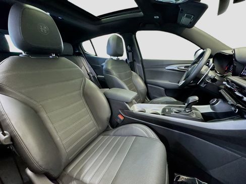 Used 2024 Alfa Romeo Tonale Ti image 20